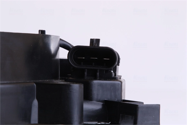 Difusor do radiador de esfriamento, montado com motor e roda de aletas 85185 Nissens