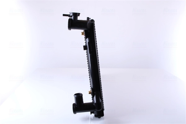 Radiador de esfriamento de motor Nissens 64668A preço, a partir de 134,95 USD