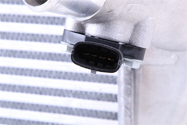Compre Radiador de intercooler KIA Carnival 3