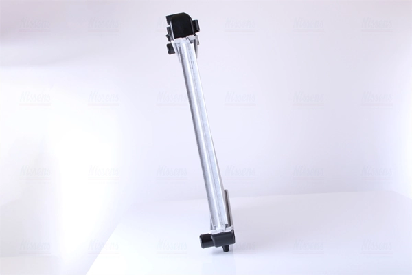 Radiador de esfriamento de motor Nissens 62635 preço, a partir de 183,82 USD