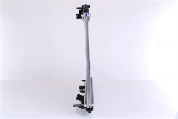 Radiador de esfriamento de motor Nissens 68149 preço, a partir de 172,17 USD