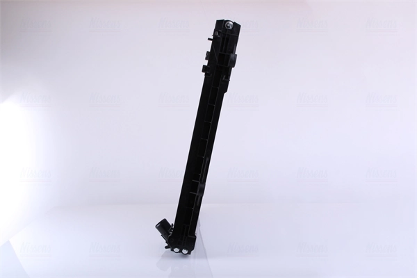 Radiador de esfriamento de motor Nissens 646826 preço, a partir de 322,73 USD