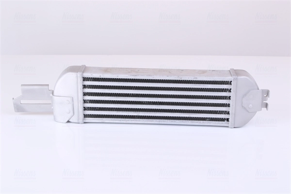 Radiador de intercooler Nissens 96179 preço, a partir de 206,31 USD