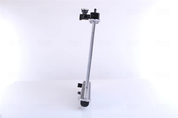 Compre Radiador de esfriamento de motor Nissan Micra 