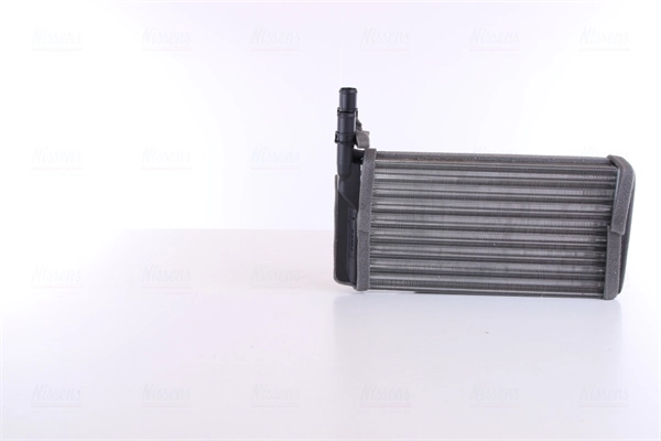 Radiador de forno (de aquecedor) Nissens 70011 preço, a partir de 39,42 USD