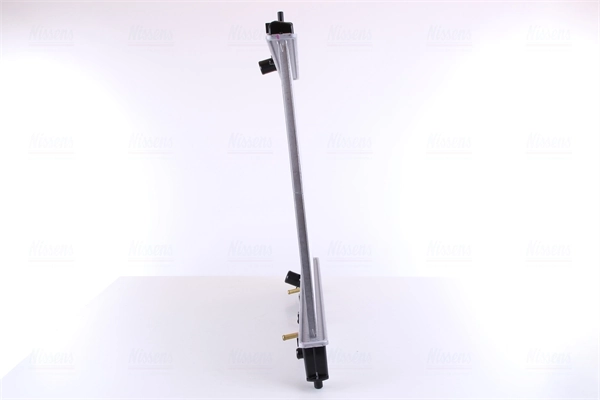 Radiador de esfriamento de motor Nissens 68525 preço, a partir de 164,64 USD