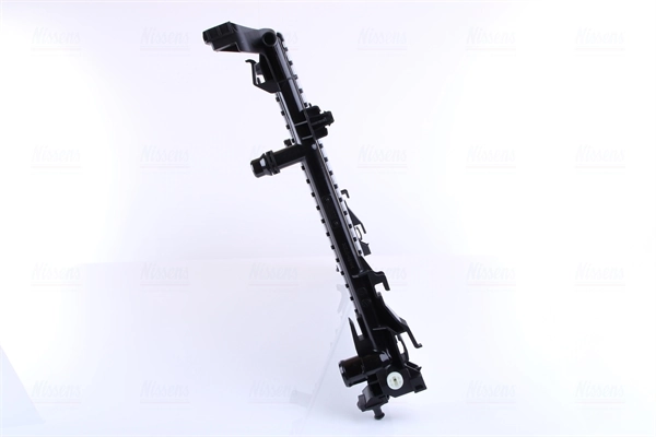 Radiador de esfriamento de motor Nissens 67186 preço, a partir de 185,10 USD