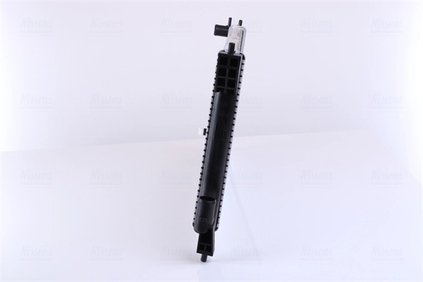 Radiador de esfriamento de motor Nissens 630749 preço, a partir de 117,48 USD