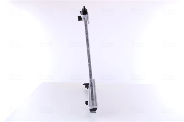 Radiador de esfriamento de motor Nissens 68704 preço, a partir de 154,71 USD