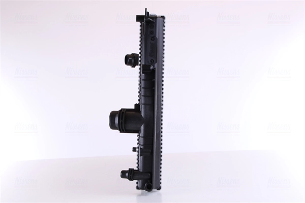 Radiador de esfriamento de motor Nissens 60817 preço, a partir de 154,46 USD