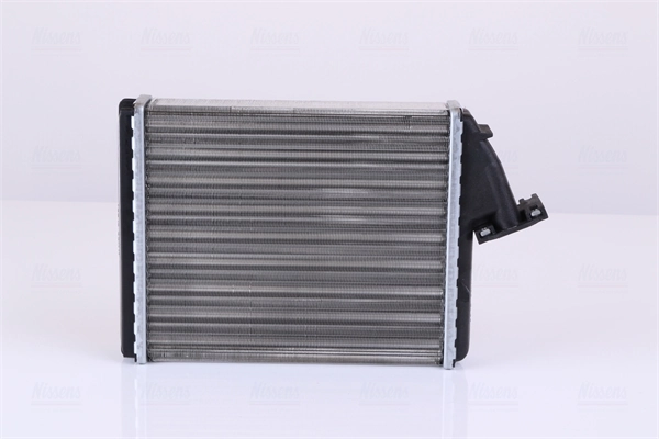Radiador de forno (de aquecedor) Nissens 71130 preço, a partir de 29,61 USD