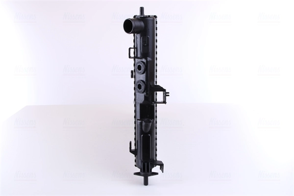 Radiador de esfriamento de motor Nissens 630121 preço, a partir de 87,55 USD