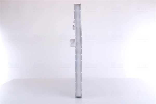 Radiador de esfriamento de motor Nissens 60777 preço, a partir de 551,54 USD