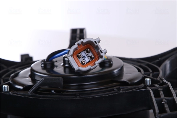 Difusor do radiador de esfriamento, montado com motor e roda de aletas 85279 Nissens