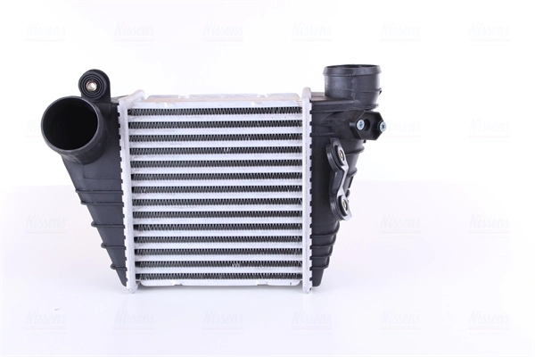 Radiador de intercooler Nissens 96847 preço, a partir de 47,67 USD