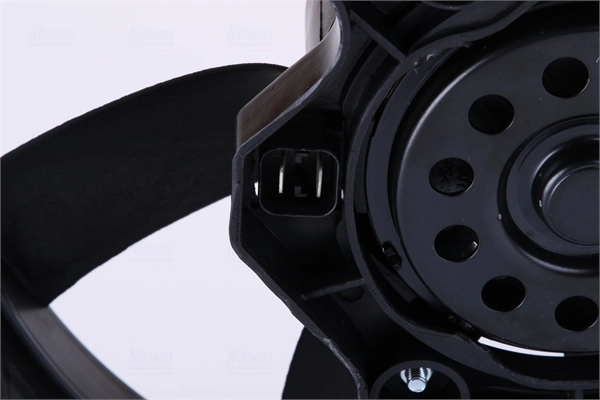 Difusor do radiador de esfriamento, montado com motor e roda de aletas 85321 Nissens