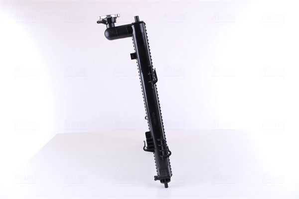 Radiador de esfriamento de motor Nissens 67551 preço, a partir de 126,43 USD