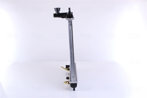 Radiador de esfriamento de motor Nissens 67487 preço, a partir de 143,36 USD