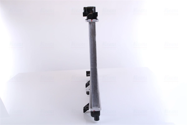 Radiador de esfriamento de motor Nissens 67745 preço, a partir de 134,62 USD
