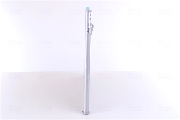 Radiador de aparelho de ar condicionado 94587 Nissens