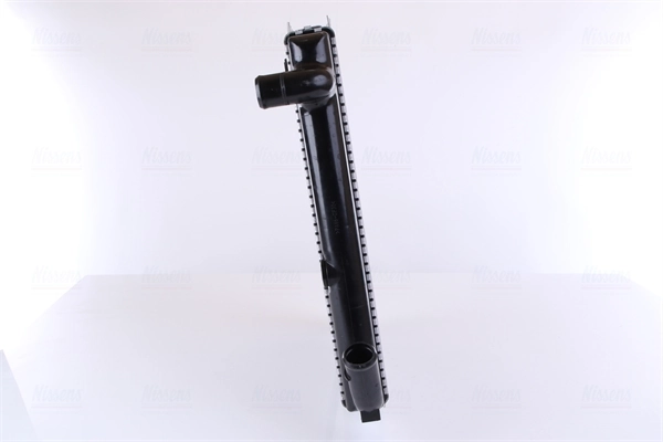 Radiador de esfriamento de motor Renault (RVI) 7701032542 preço, a partir de 49,14 USD