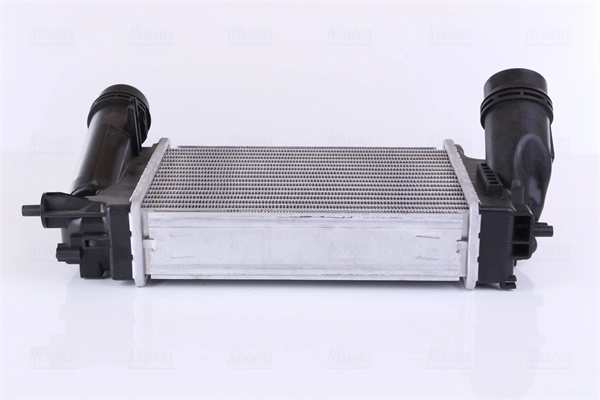 Radiador de intercooler 96207 Nissens
