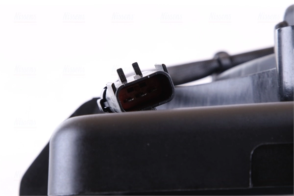 Difusor do radiador de esfriamento, montado com motor e roda de aletas 85289 Nissens