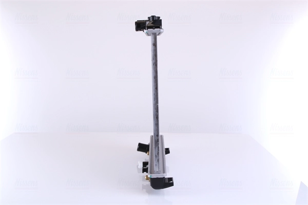 Radiador de esfriamento de motor Nissens 630706 preço, a partir de 136,33 USD