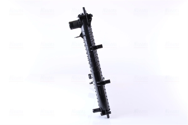 Radiador de esfriamento de motor Nissens 67284 preço, a partir de 160,70 USD