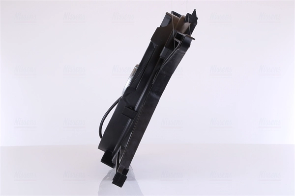 Compre 85188 Nissens Difusor do radiador de esfriamento, montado com motor e roda de aletas