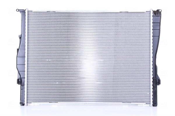 Radiador de esfriamento de motor Nissens 60786A preço, a partir de 119,19 USD