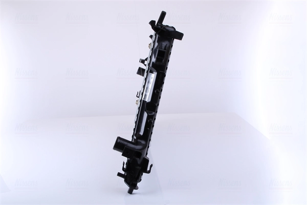 Radiador de esfriamento de motor Nissens 63113A preço, a partir de 156,02 USD