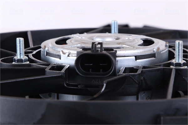 Difusor do radiador de esfriamento, montado com motor e roda de aletas 85150 Nissens