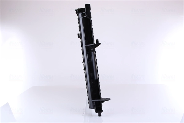 Radiador de esfriamento de motor Nissens 63838 preço, a partir de 101,28 USD