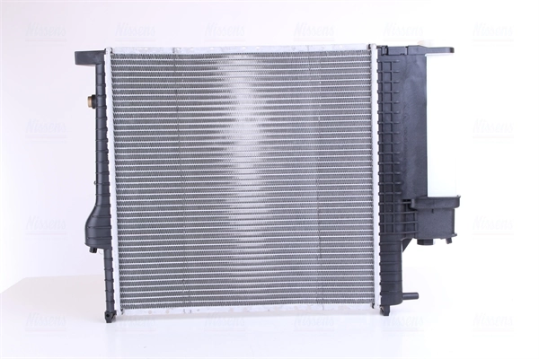 Radiador de esfriamento de motor Nissens 60623A preço, a partir de 153,77 USD