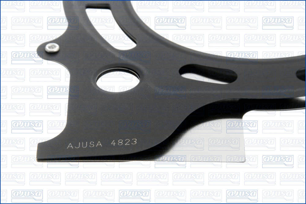 10136600 Ajusa Vedante de cabeça de motor (CBC)