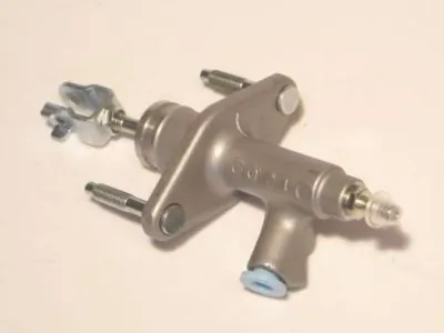 QH010 Aisin Cilindro mestre de embraiagem