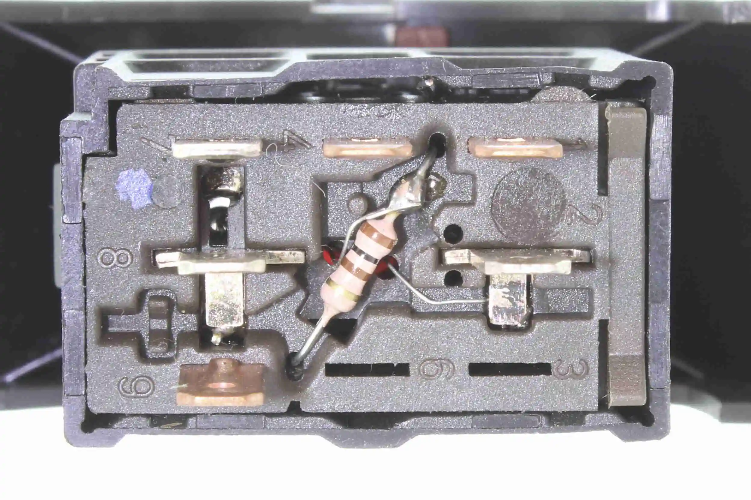 Botão de ativação do sinal de emergência Vemo V40802422 preço, a partir de 29,11 USD