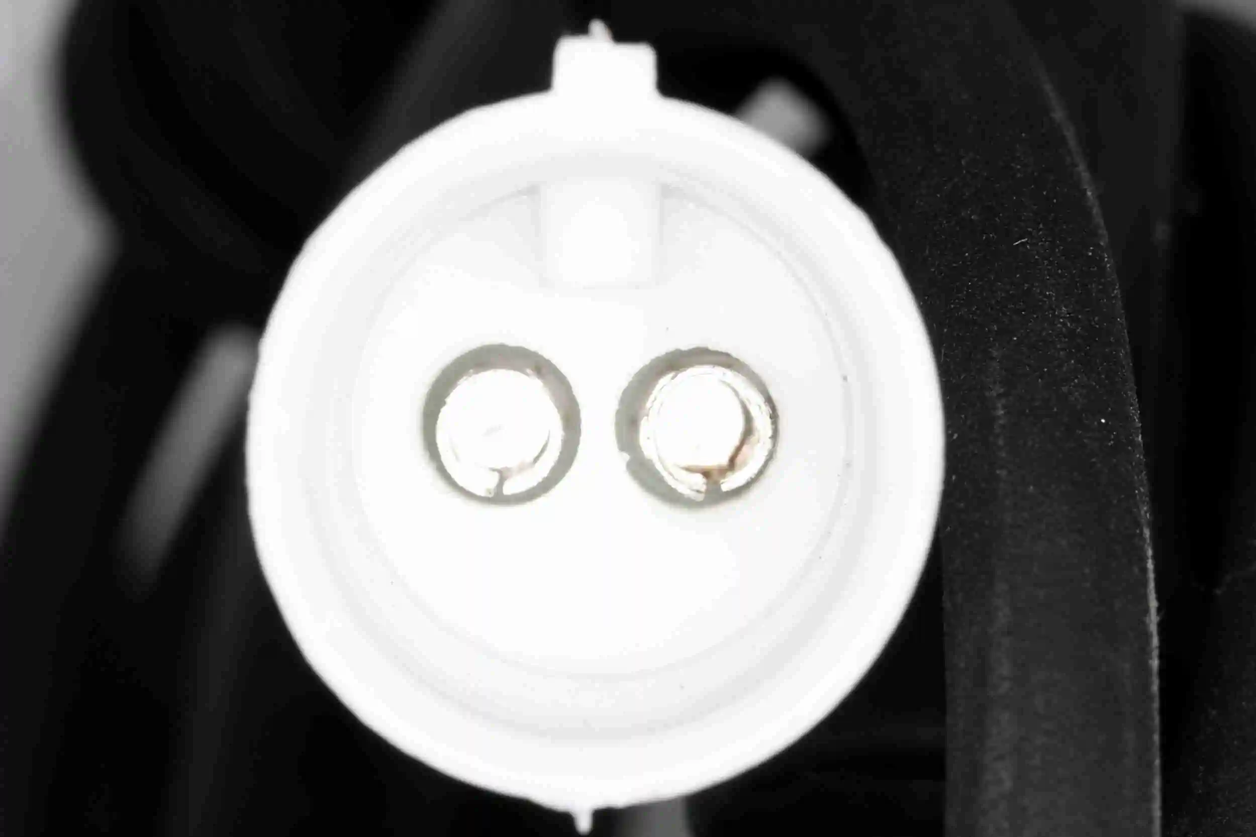 Sensor ABS dianteiro esquerdo Vemo V24720242 preço, a partir de 36,23 USD