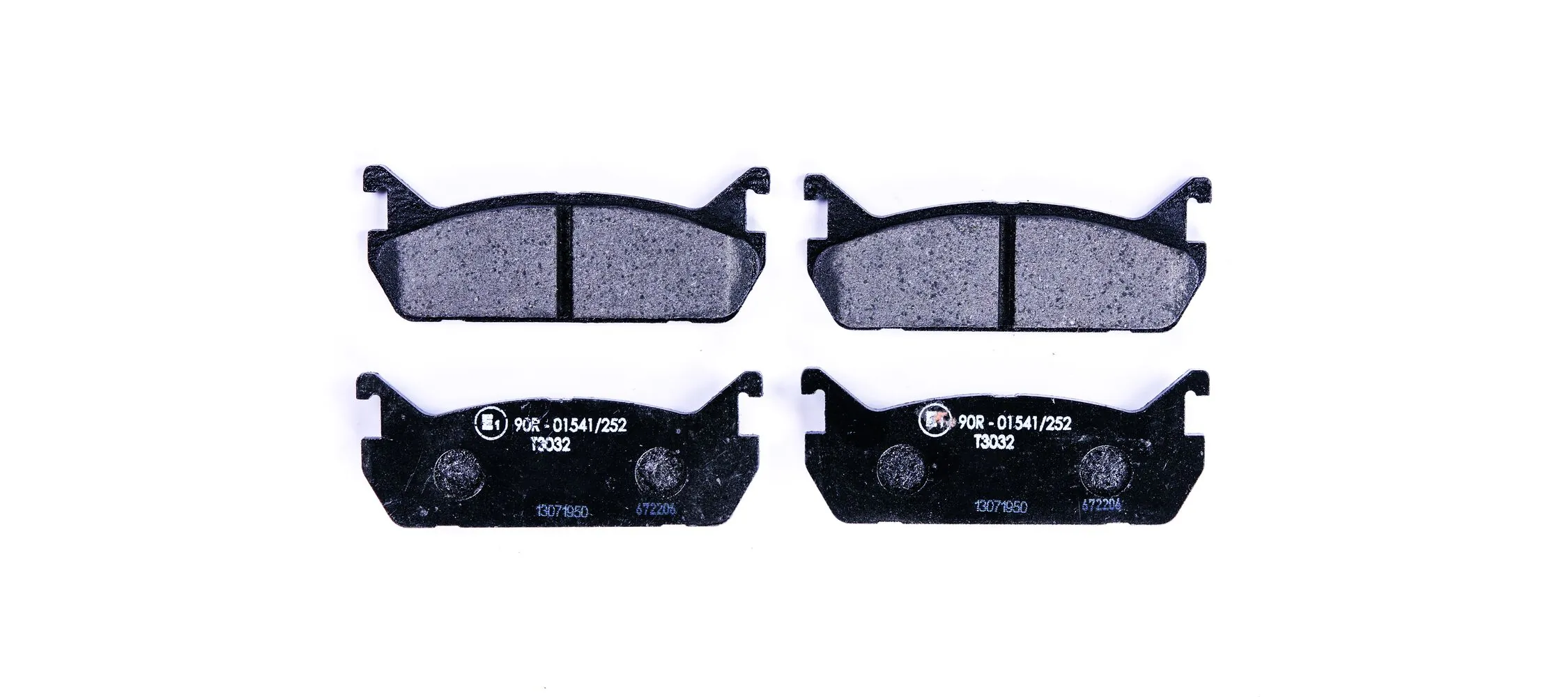Sapatas do freio traseiras de disco Mazda 323 preço, a partir de 15,18 USD