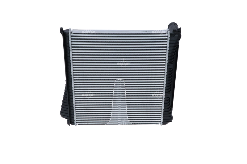 Radiador de intercooler NRF 30913 preço, a partir de 103,11 USD