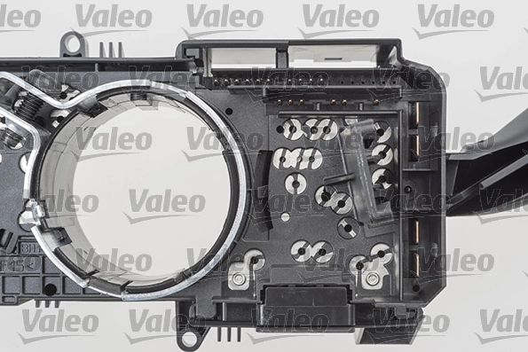 Compre Comutador instalado na coluna da direção, montado Volkswagen Polo 4