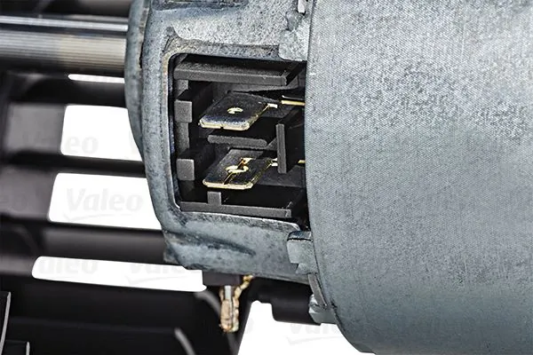 42537387 Iveco Motor de ventilador de forno (de aquecedor de salão)