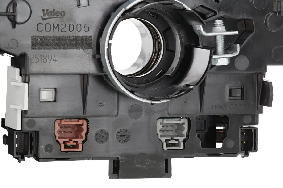Comutador instalado na coluna da direção, montado 251894 VALEO