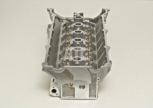 910551 AMC Cabeça de motor (CBC)