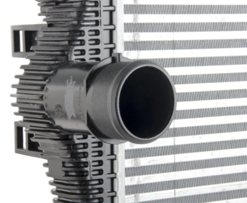 Radiador de intercooler Alfa Romeo Giulia preço, a partir de 233,66 USD