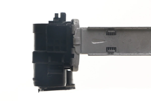 Compre CR37000S Mahle Original Radiador de esfriamento de motor