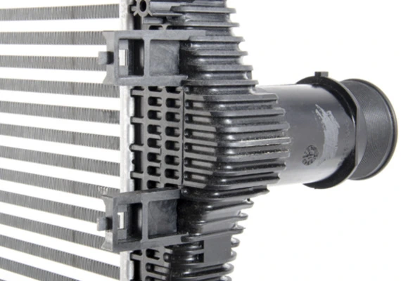  Radiador de intercooler Alfa Romeo Giulia sedan (952) (2015 - 2026) 