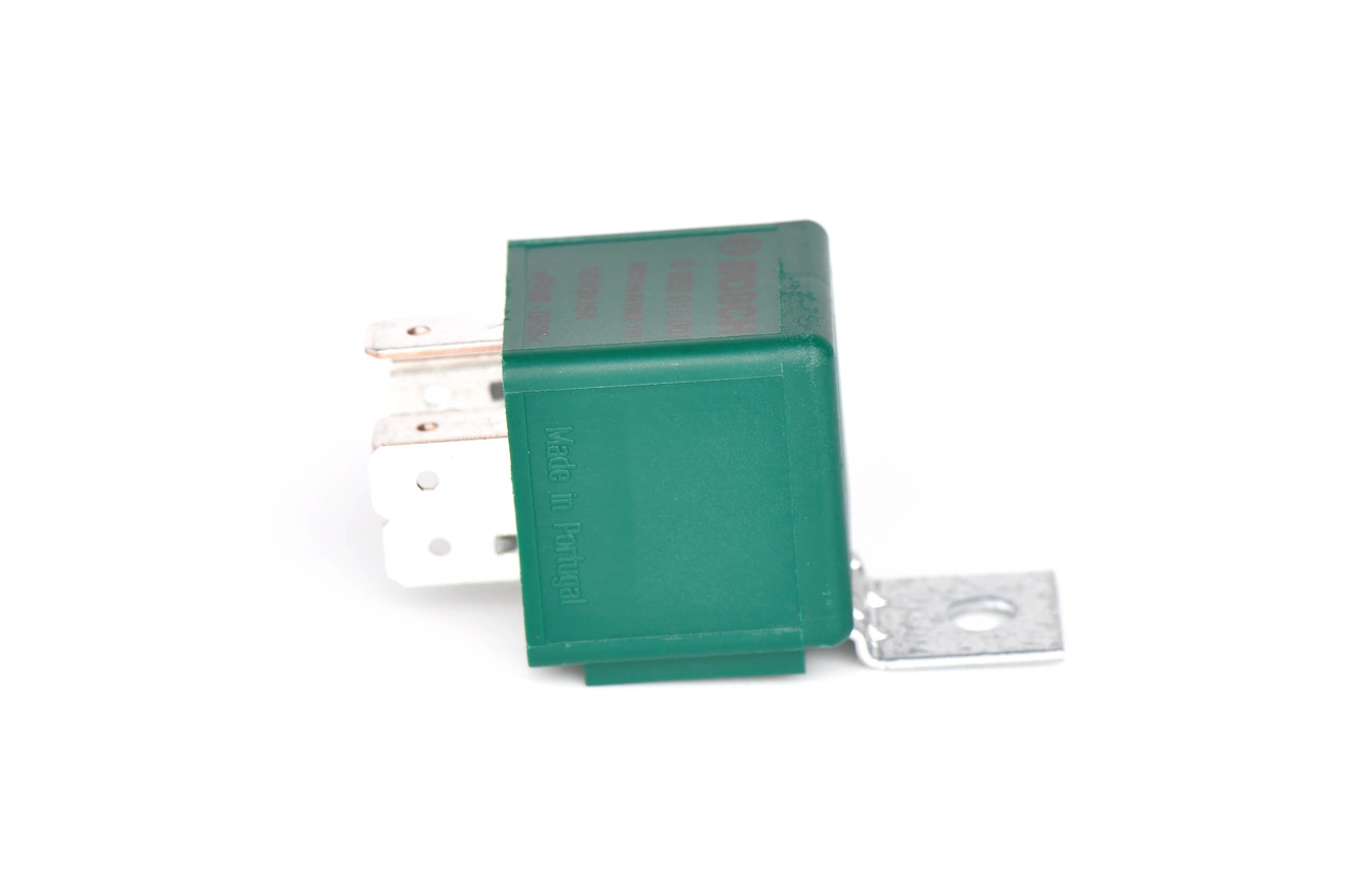 Relê da luz Bosch 0332015001 preço, a partir de 31,43 USD