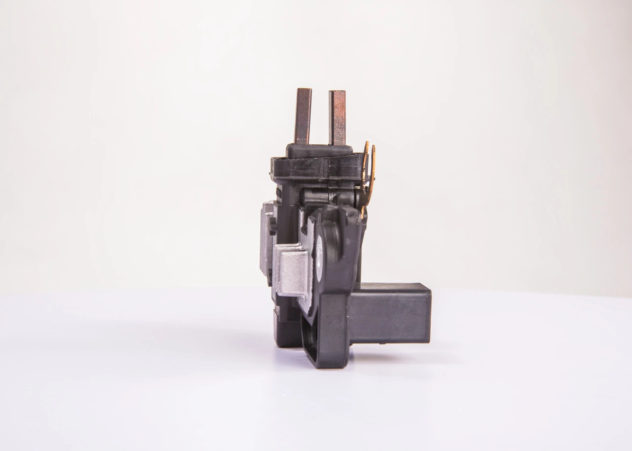 Relê-regulador do gerador (relê de carregamento) Bosch F00M145237 preço, a partir de 50,58 USD